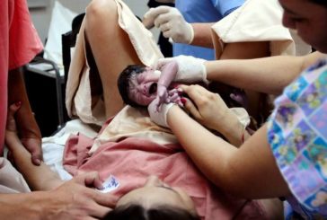 Bill Gates busca en el país una vacuna contra la bronquiolitis y la prueba en embarazadas tucumanas